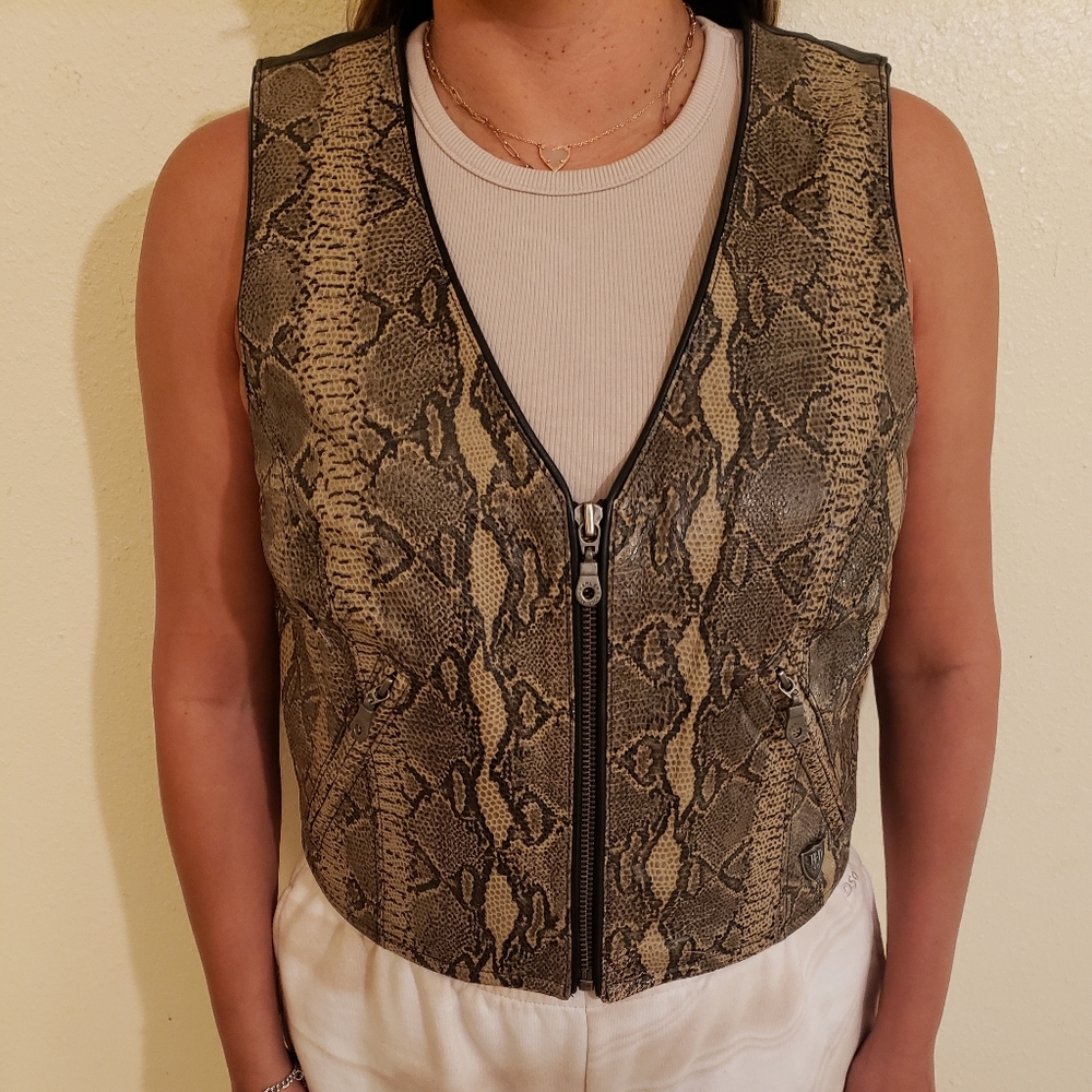 Womens Harley Davidson Leather Vest - Picture 11 of 13